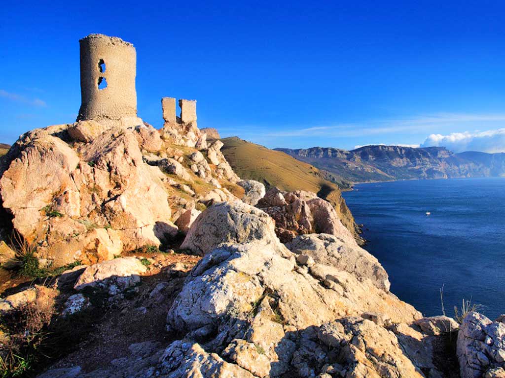 Генуэзская крепость "Чембало"